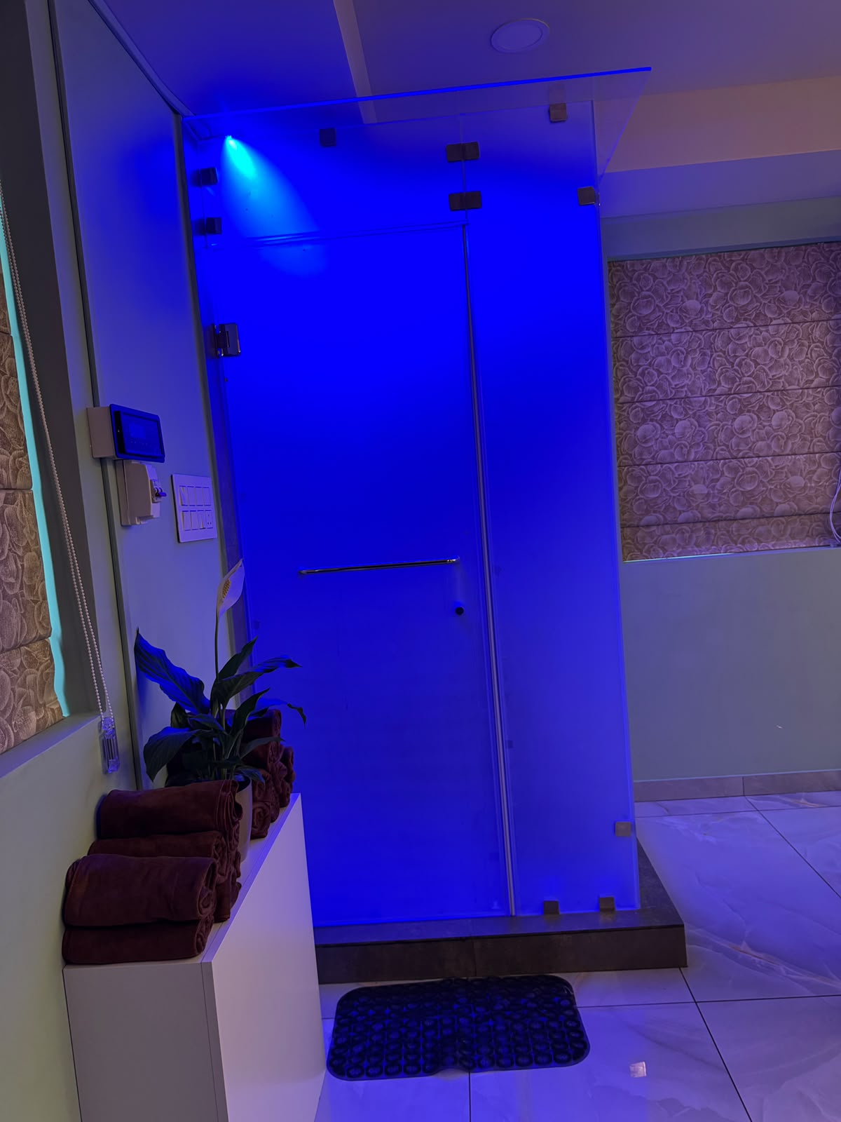 Men's Spa & Steam Bath